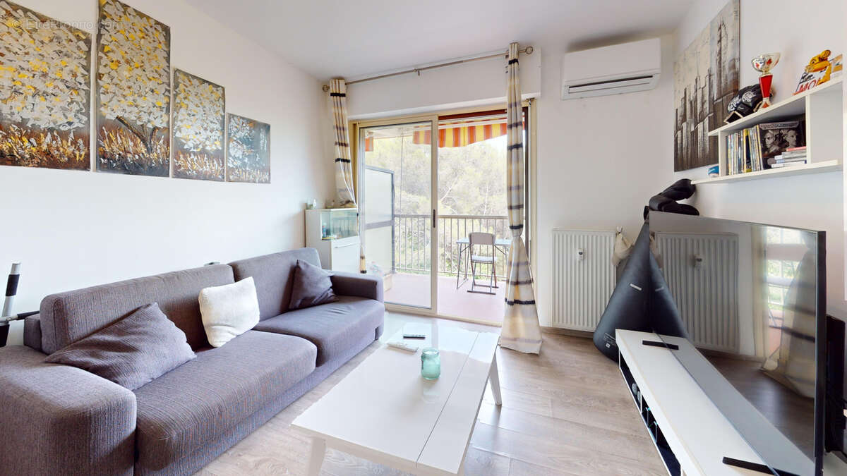 Appartement à PEYMEINADE