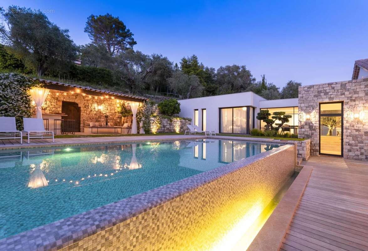 Maison à MOUGINS