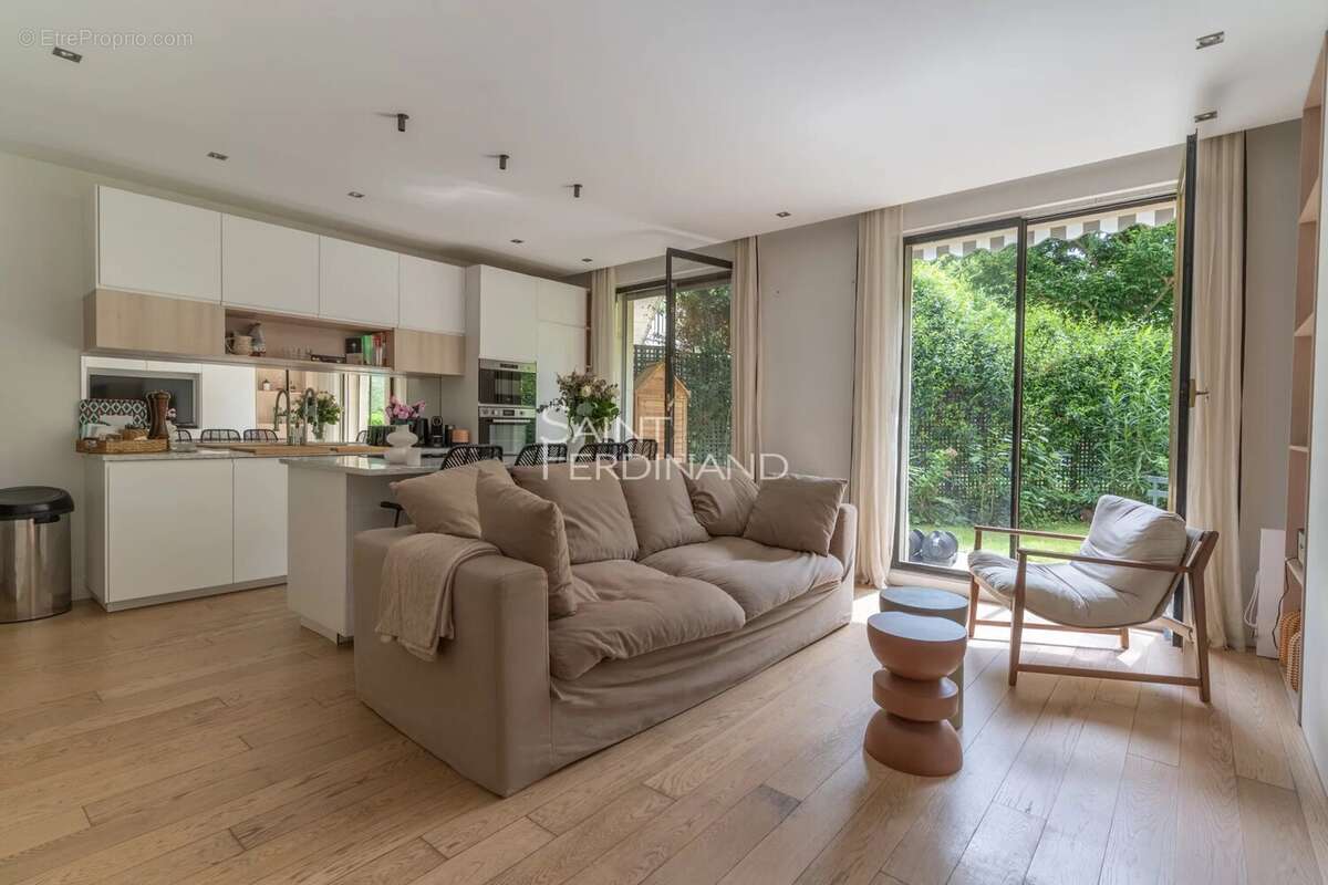 Appartement à NEUILLY-SUR-SEINE