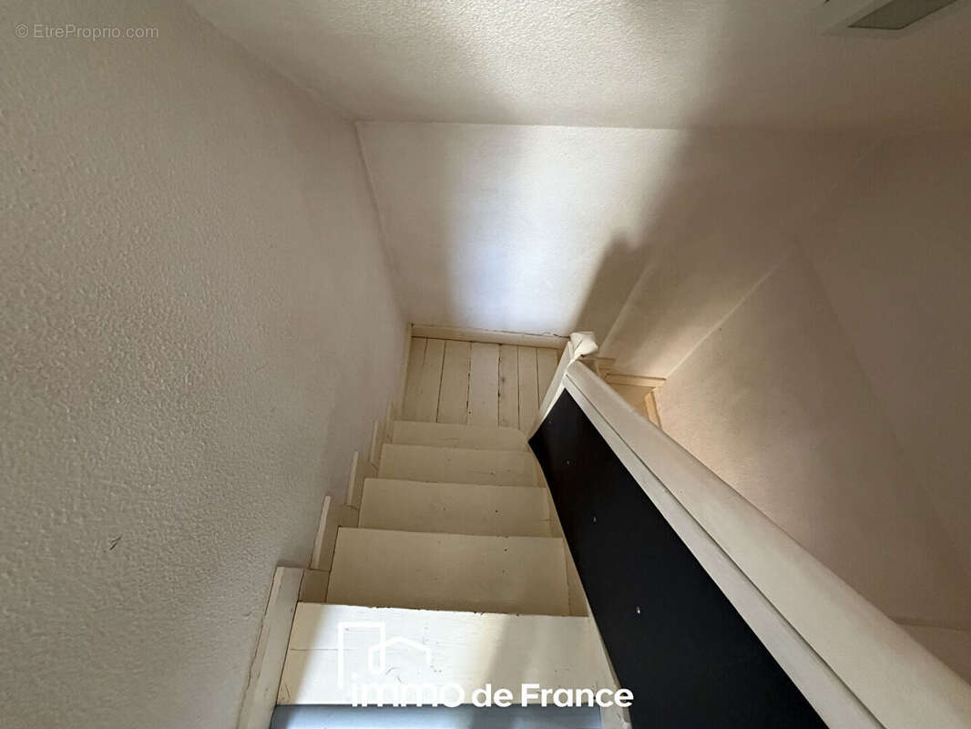 RODEZ Centre, Jolie Maison de ville T2 Bis - photo 6