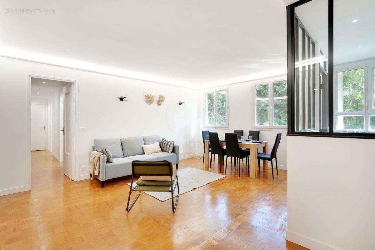 Appartement à PARIS-20E