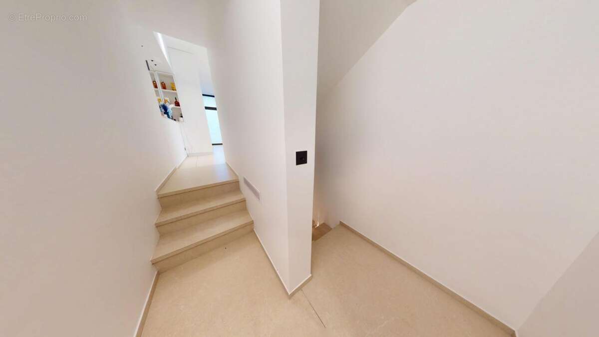 Maison à SAINT-MAUR-DES-FOSSES