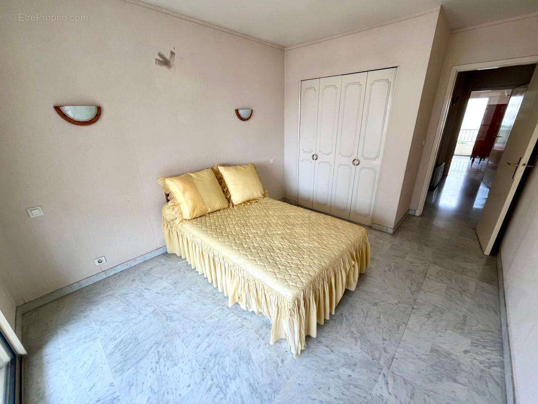 Appartement à LE CANNET