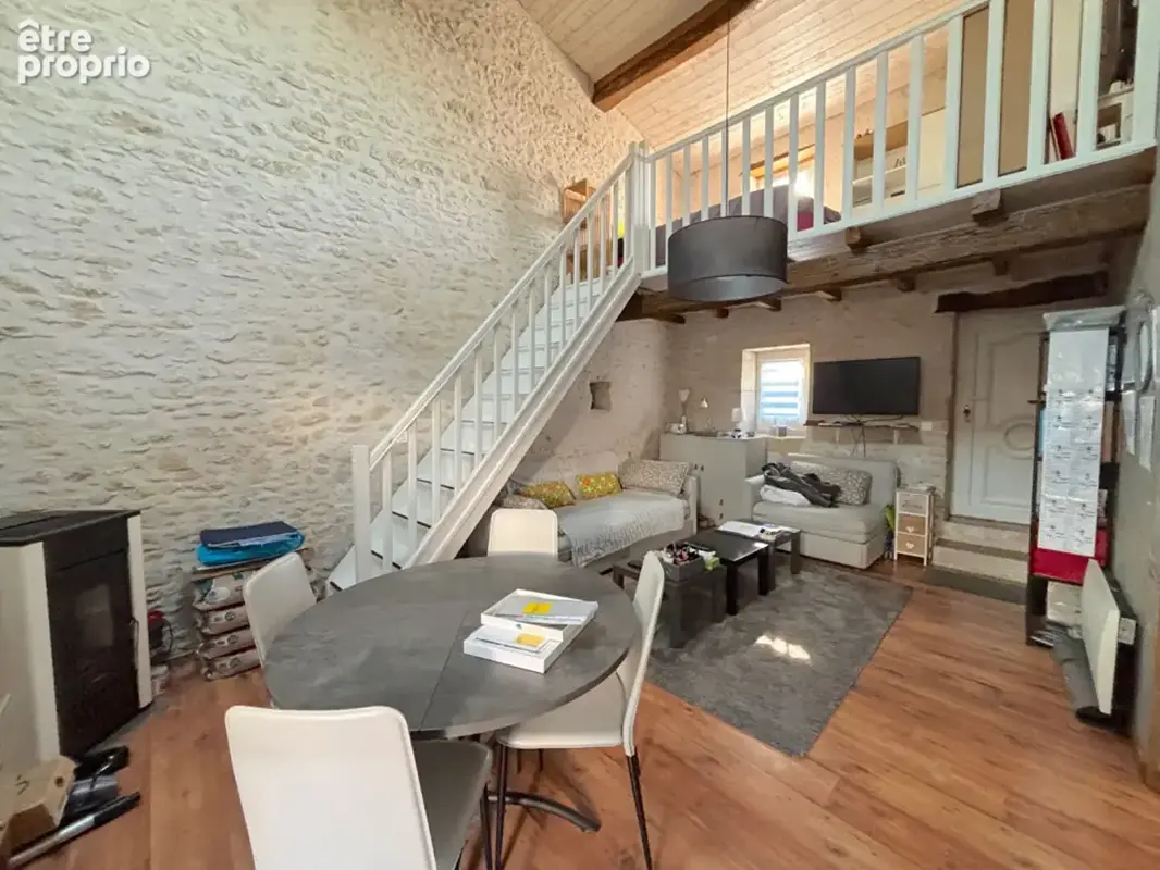 Charmante maison charentaise à vendre à Corme Écluse - Un havre de paix au coeur du bourg - photo 2
