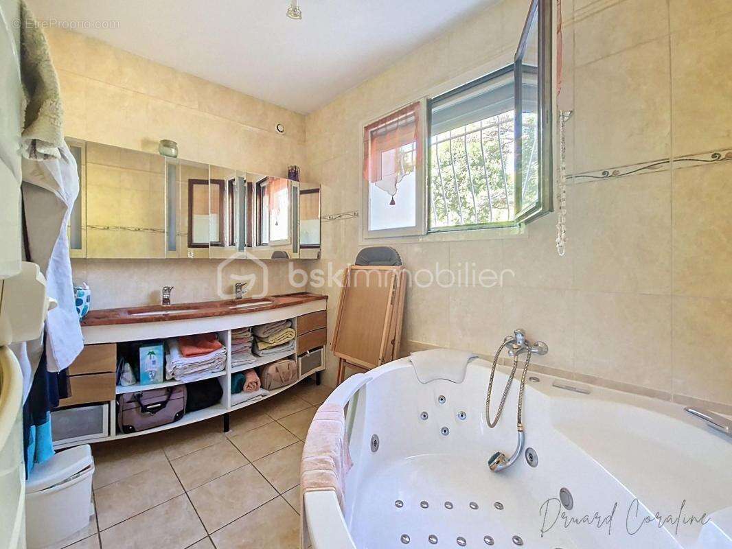 Maison à VARCES-ALLIERES-ET-RISSET