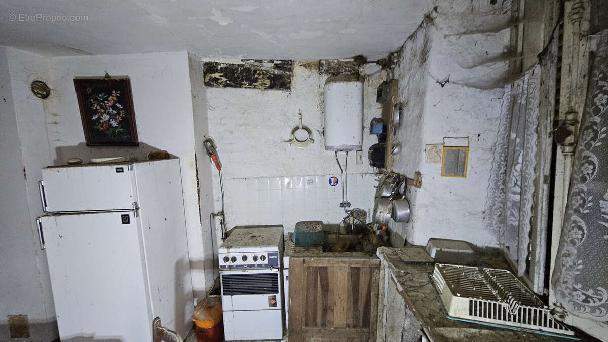 Maison à LASSAY-LES-CHATEAUX