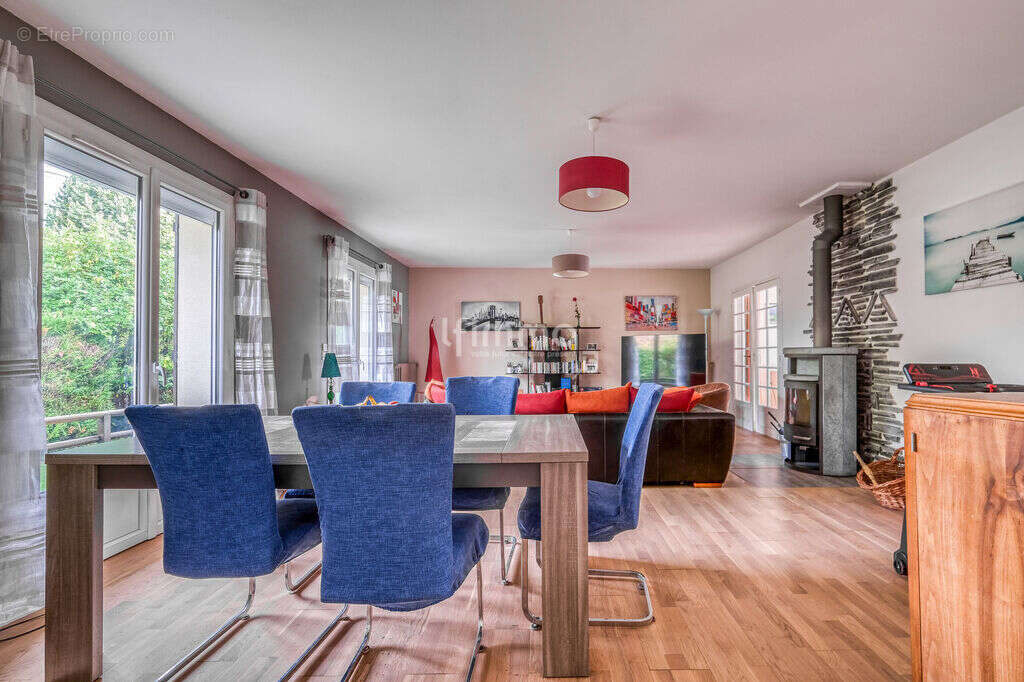 Maison à COUILLY-PONT-AUX-DAMES