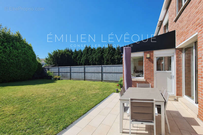 Maison à FACHES-THUMESNIL