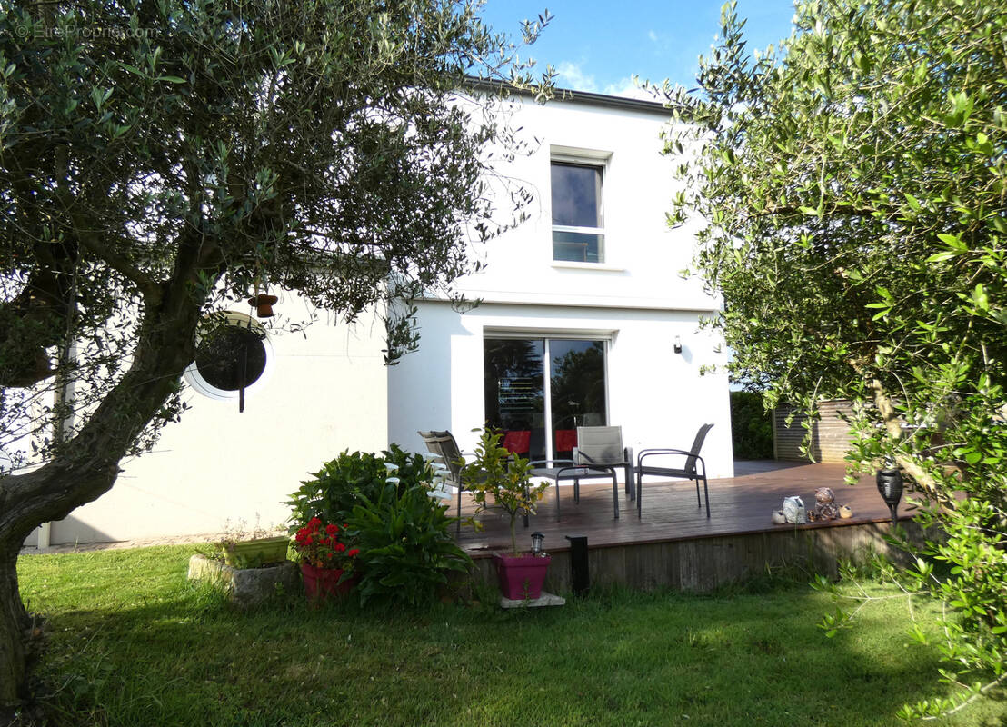 Maison à SAINT-MARTIN-DES-CHAMPS