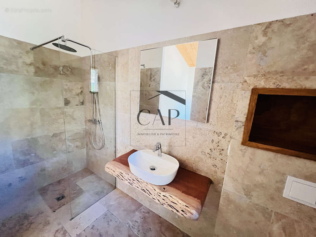 Villa individuelle en pierres type bergerie avec piscine Lecci sainte lucie de Porto Vecchio - photo 6