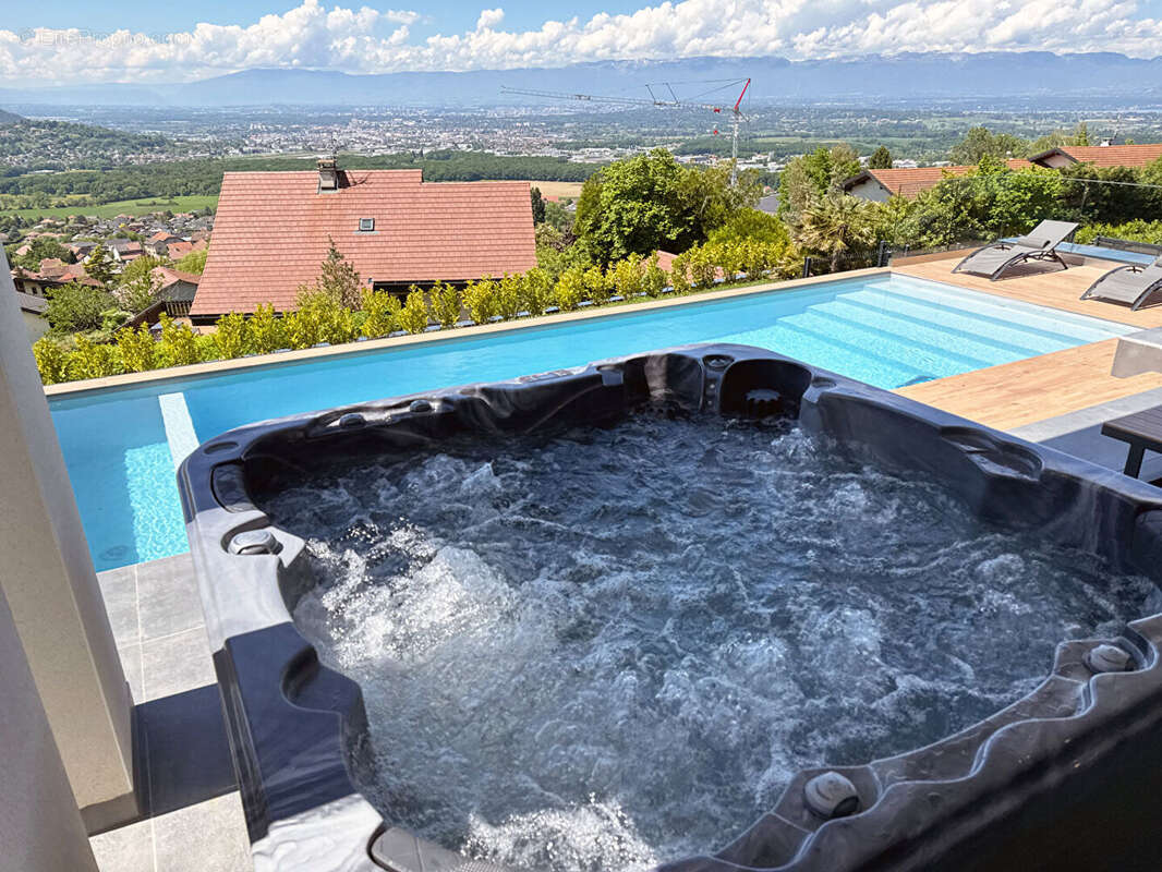 Maison à CRANVES-SALES