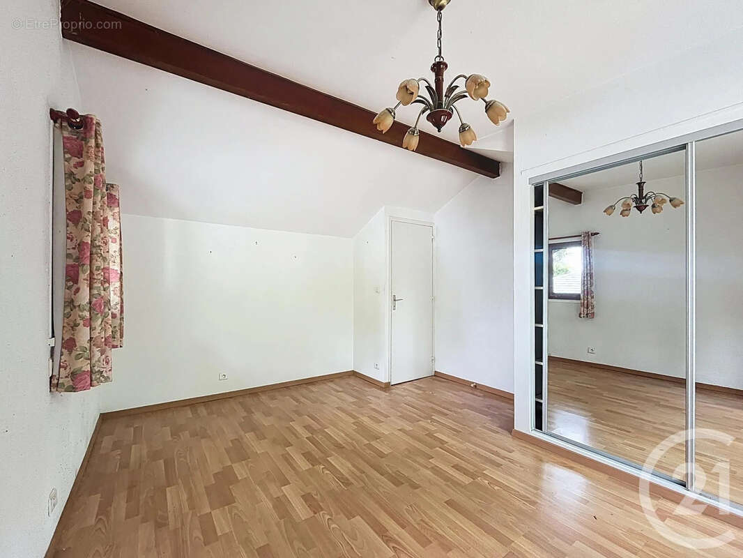 Appartement à SAVIGNY-SUR-CLAIRIS