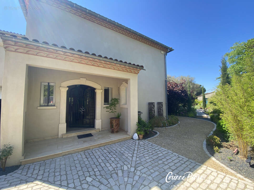 Maison à GARONS