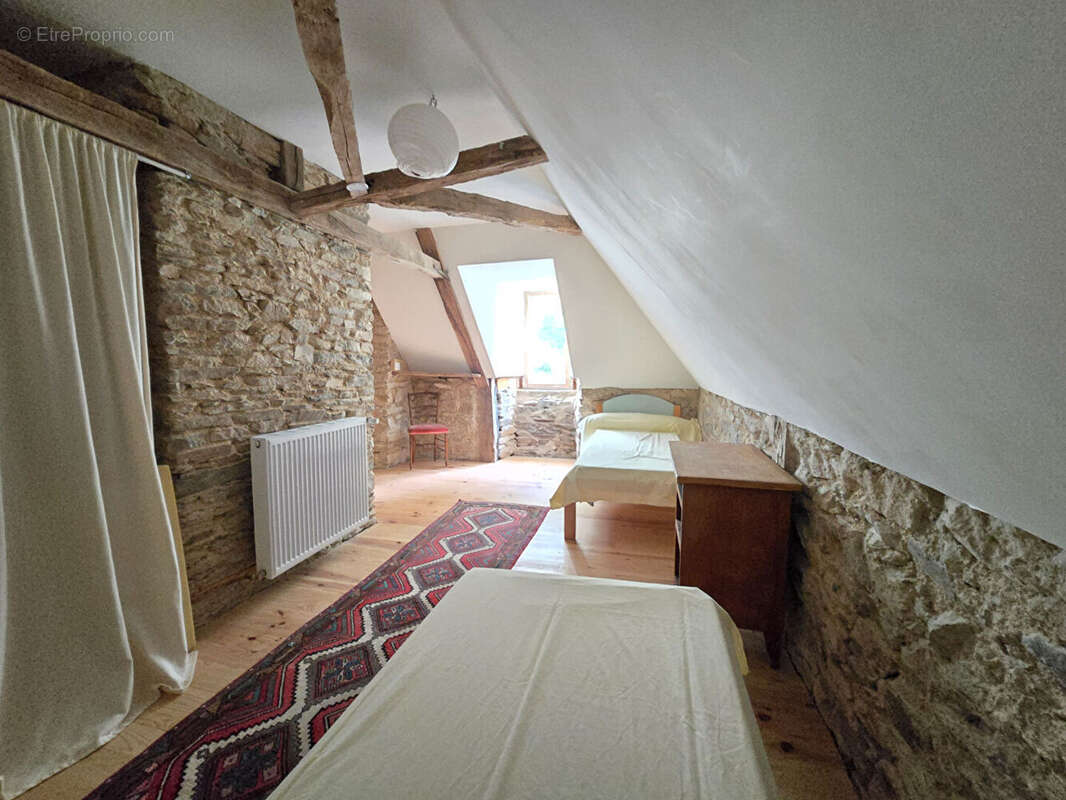 Château, ancienne maison à aménager et dépendance - Arvieu - photo 22