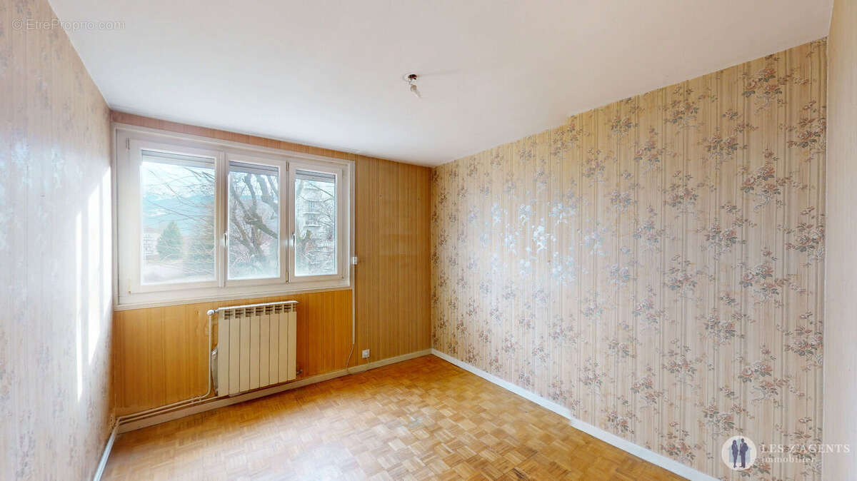 Appartement à SAINT-MARTIN-D'HERES