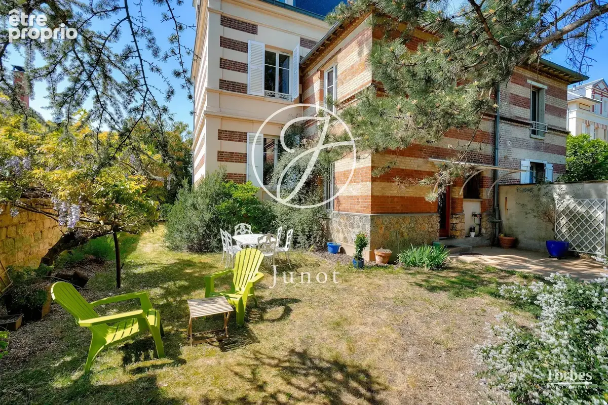 Le Vésinet - CENTRE - Maison - 5 chambres - 183m² - Terrain 644m². - photo 2
