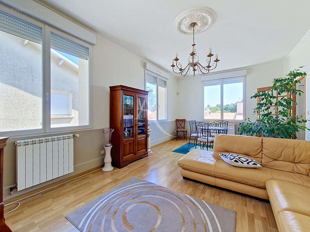 Maison 7 pièces de 145 m² - photo 8