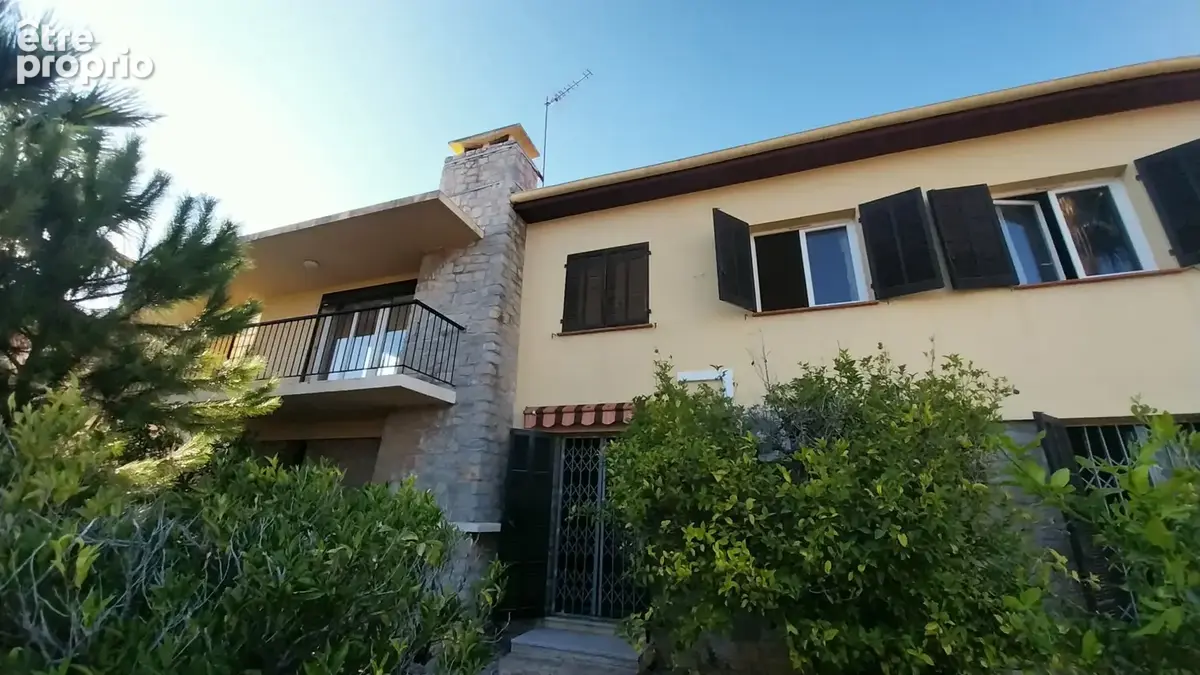 Maison à HYERES