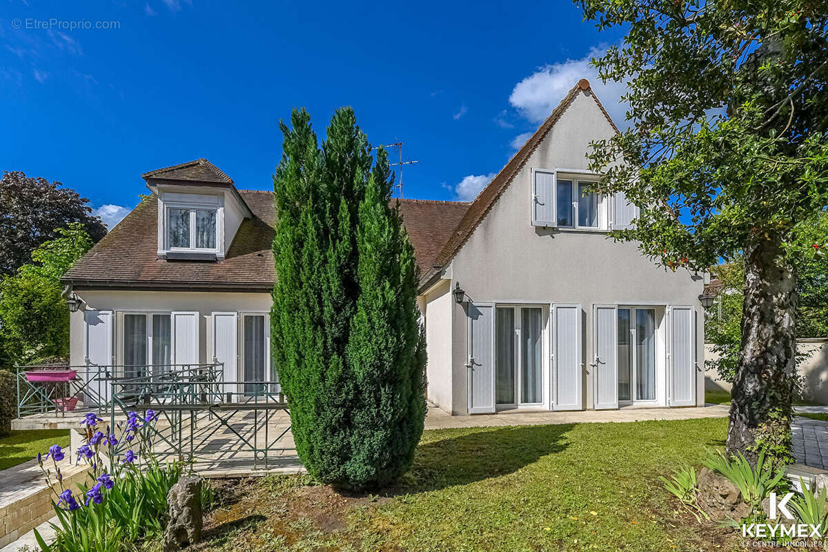 Maison à FREPILLON