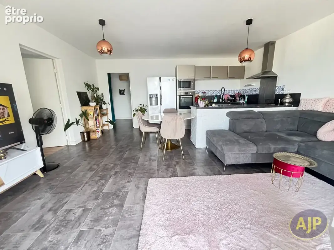 Appartement Nantes 3 pièce(s) 62.40 m2 - photo 2