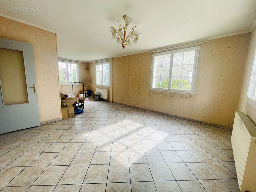 Maison à SARTROUVILLE