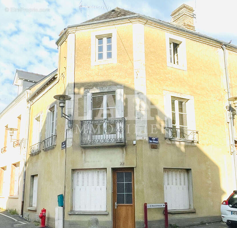 Maison à FRESNAY-SUR-SARTHE