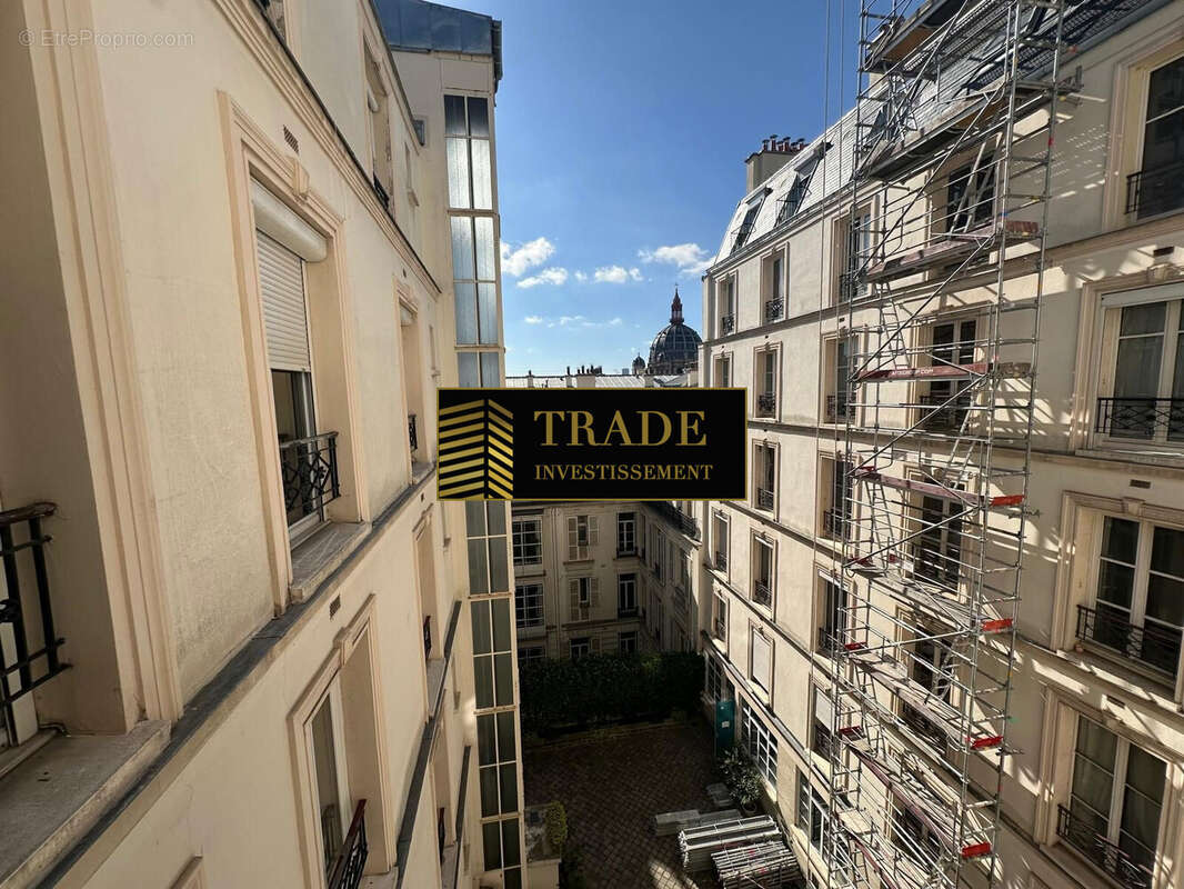 Appartement à PARIS-8E
