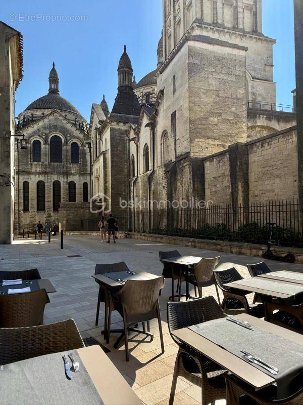 Commerce à PERIGUEUX