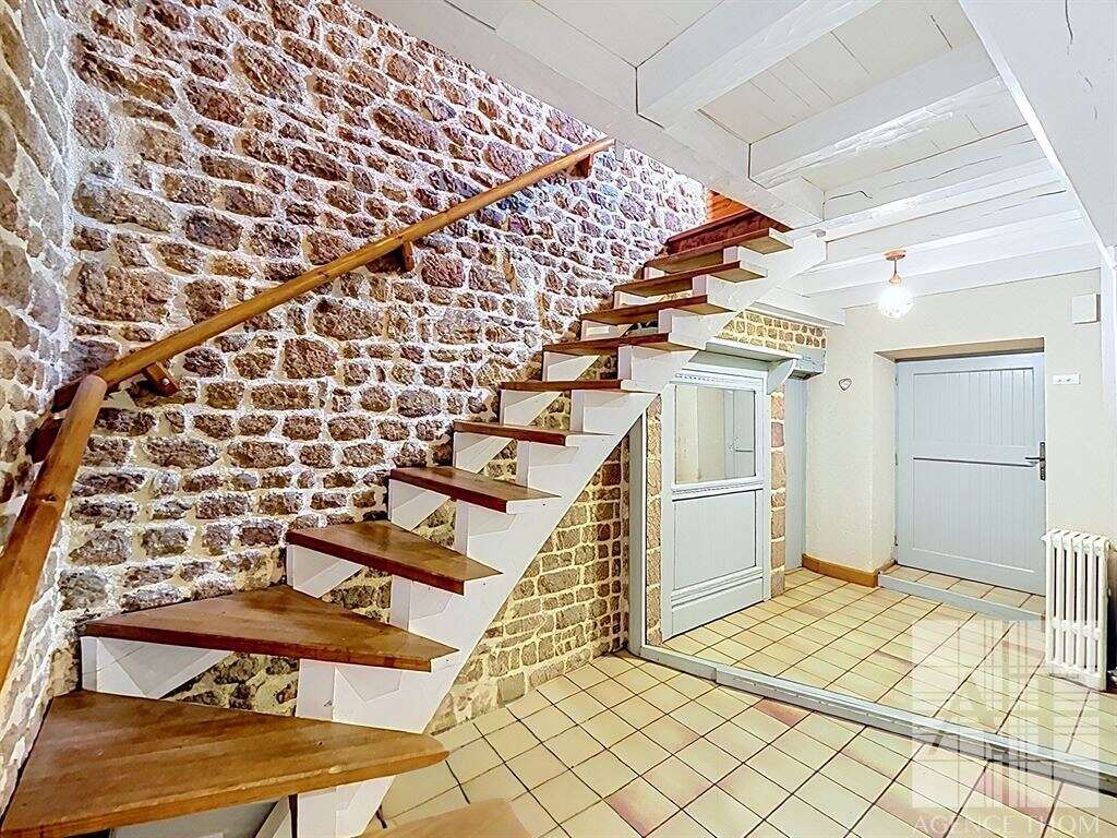 Propriété de charme en pierres avec dépendances et terrain en bordure de ruisseau - photo 2