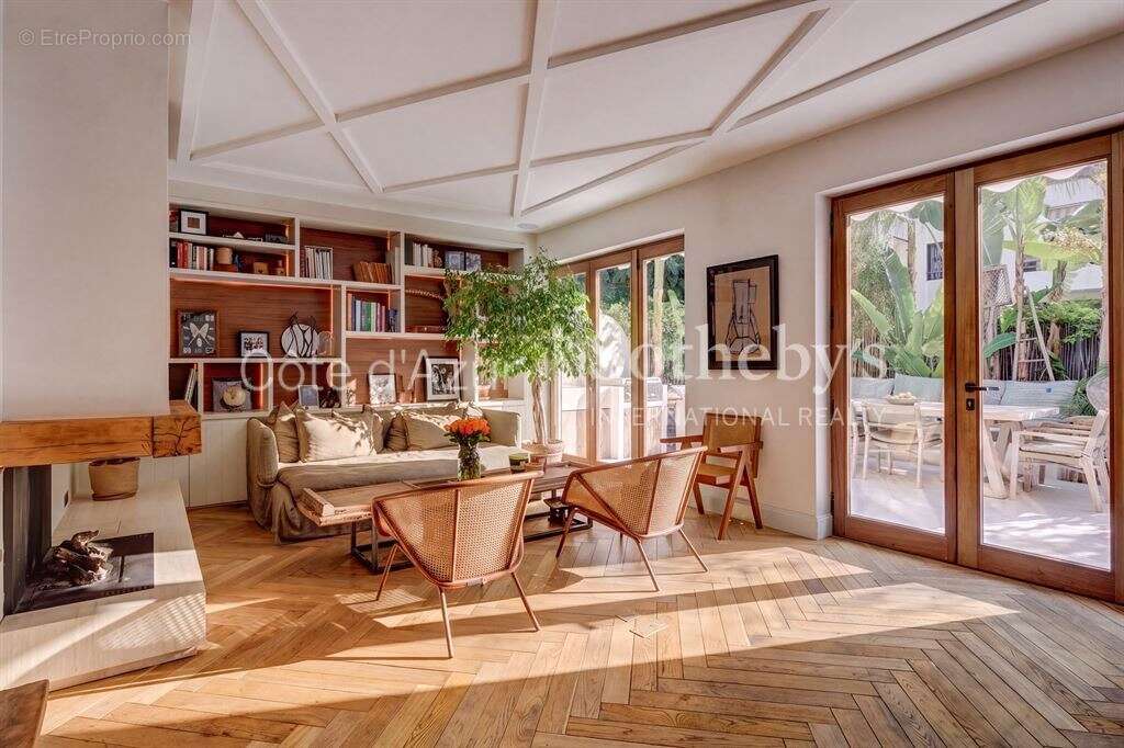 Appartement de prestige à Cannes Palm Beach avec terrasse paysagée, piscine privée et garage - photo 6