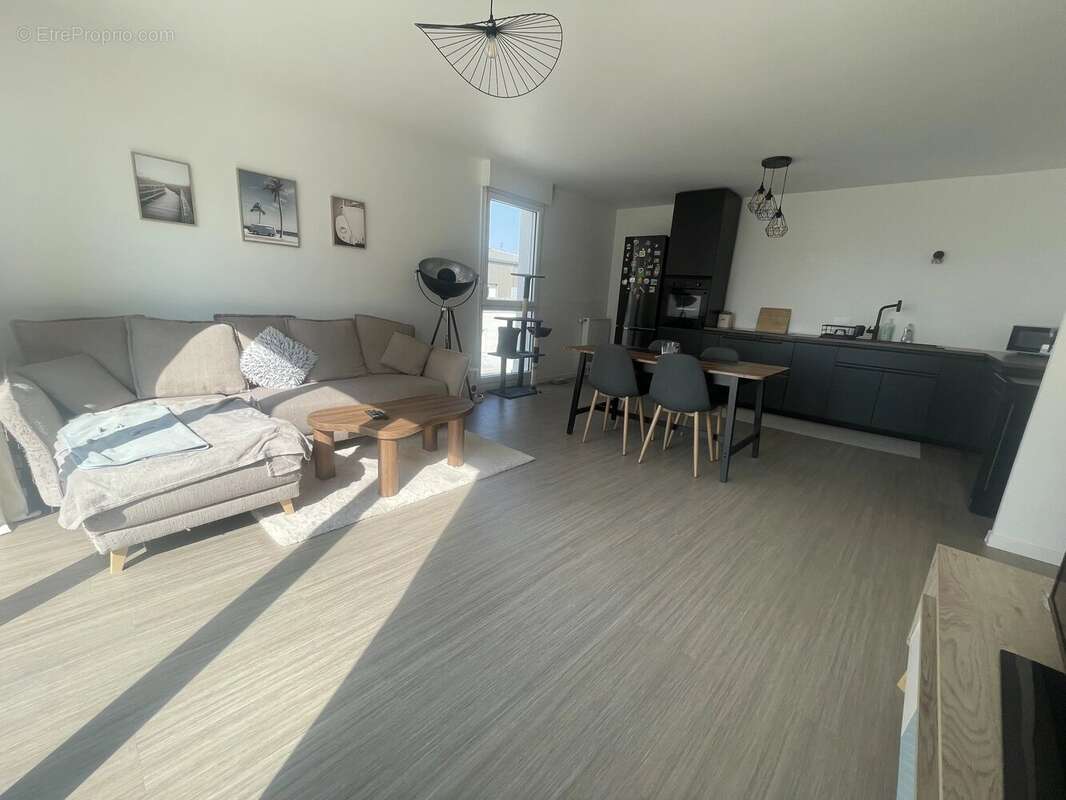 À VENDRE EN EXCLUSIVITE – Appartement T3 avec place de parking cave et terrasse - photo 3