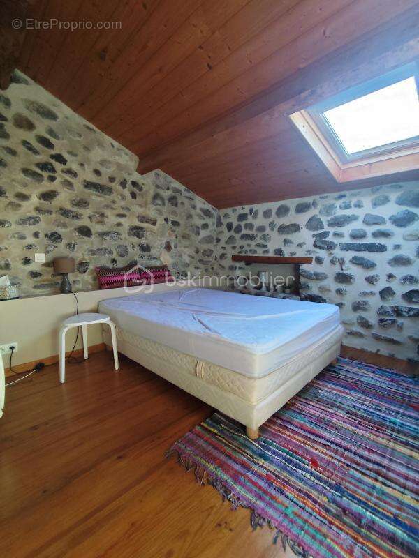 Maison à SAINT-MARTIN-SUR-LAVEZON