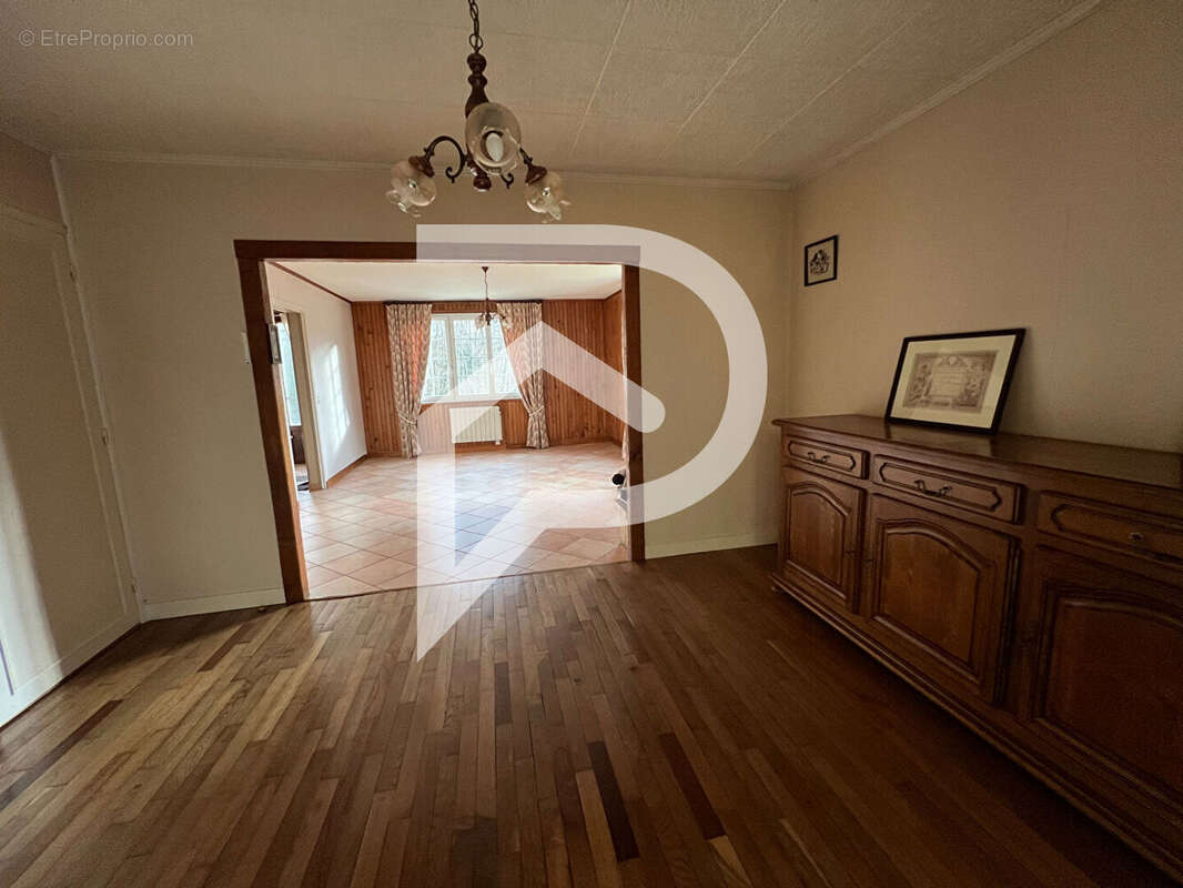 Maison à LEVIS-SAINT-NOM