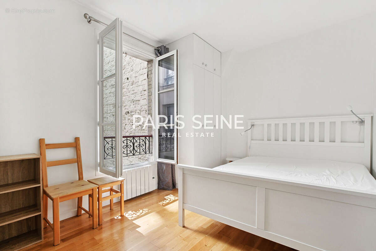 Appartement à PARIS-7E
