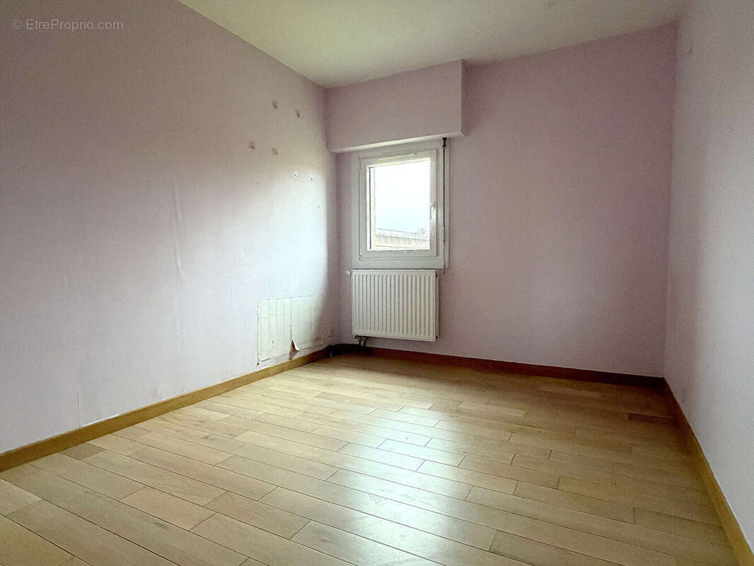 Appartement à MONTIGNY-LE-BRETONNEUX