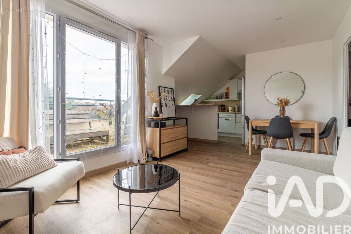 Photo 2 - Appartement à ROISSY-EN-BRIE