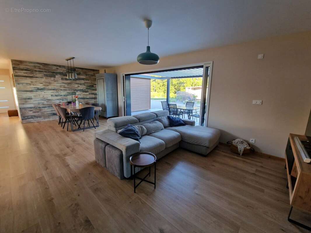 Maison à SAINTE-LIVRADE-SUR-LOT