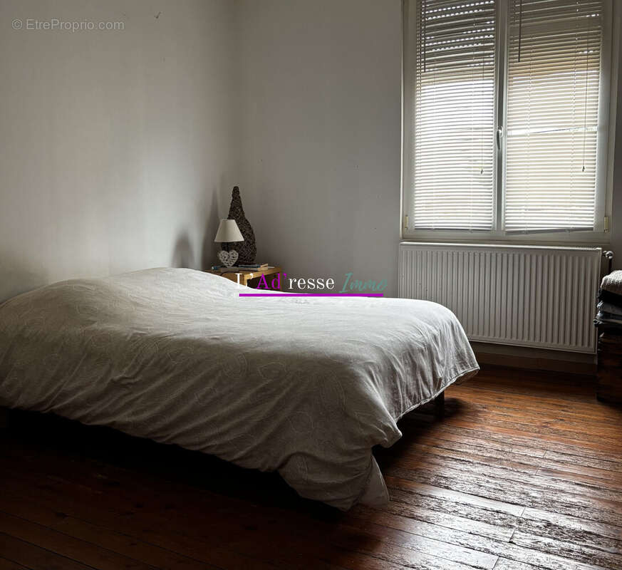 Maison à VAULX-VRAUCOURT