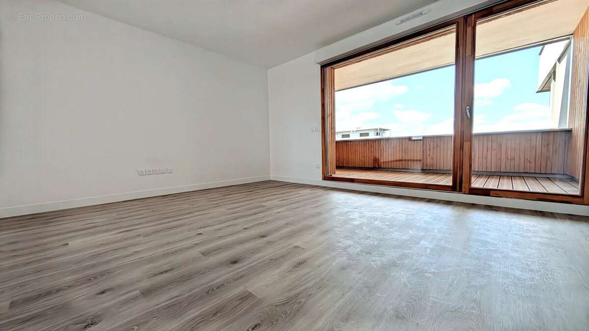 Appartement à BUSSY-SAINT-GEORGES