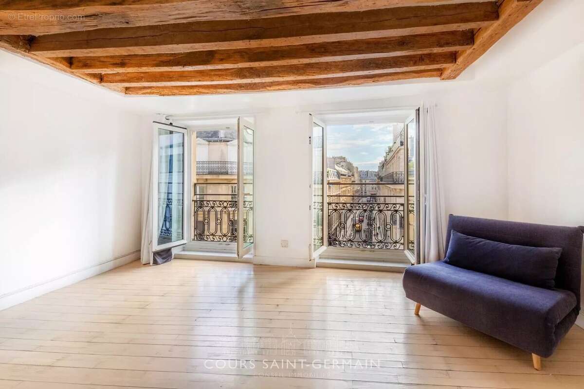 Appartement à PARIS-2E
