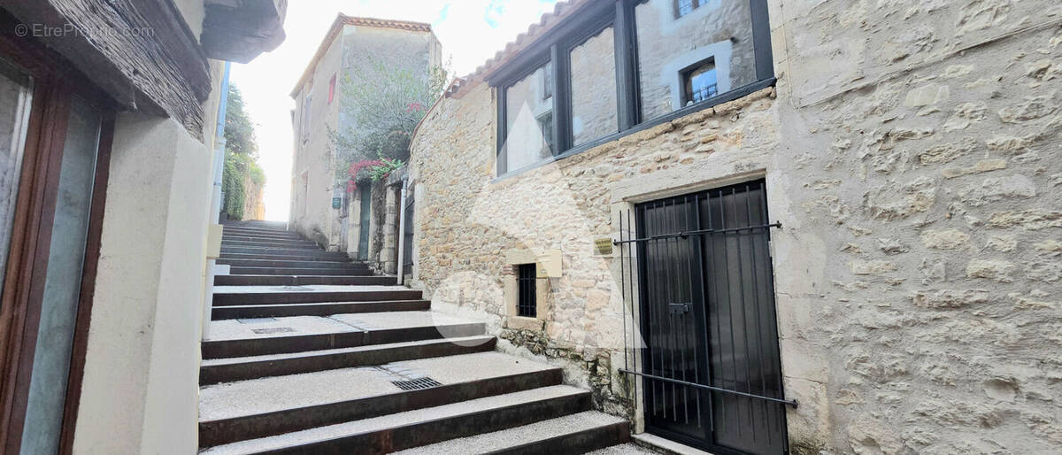 Maison à PUY-L'EVEQUE
