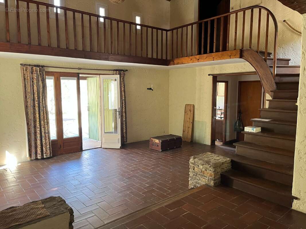 SEJOUR - Maison à FONTAINE-DE-VAUCLUSE