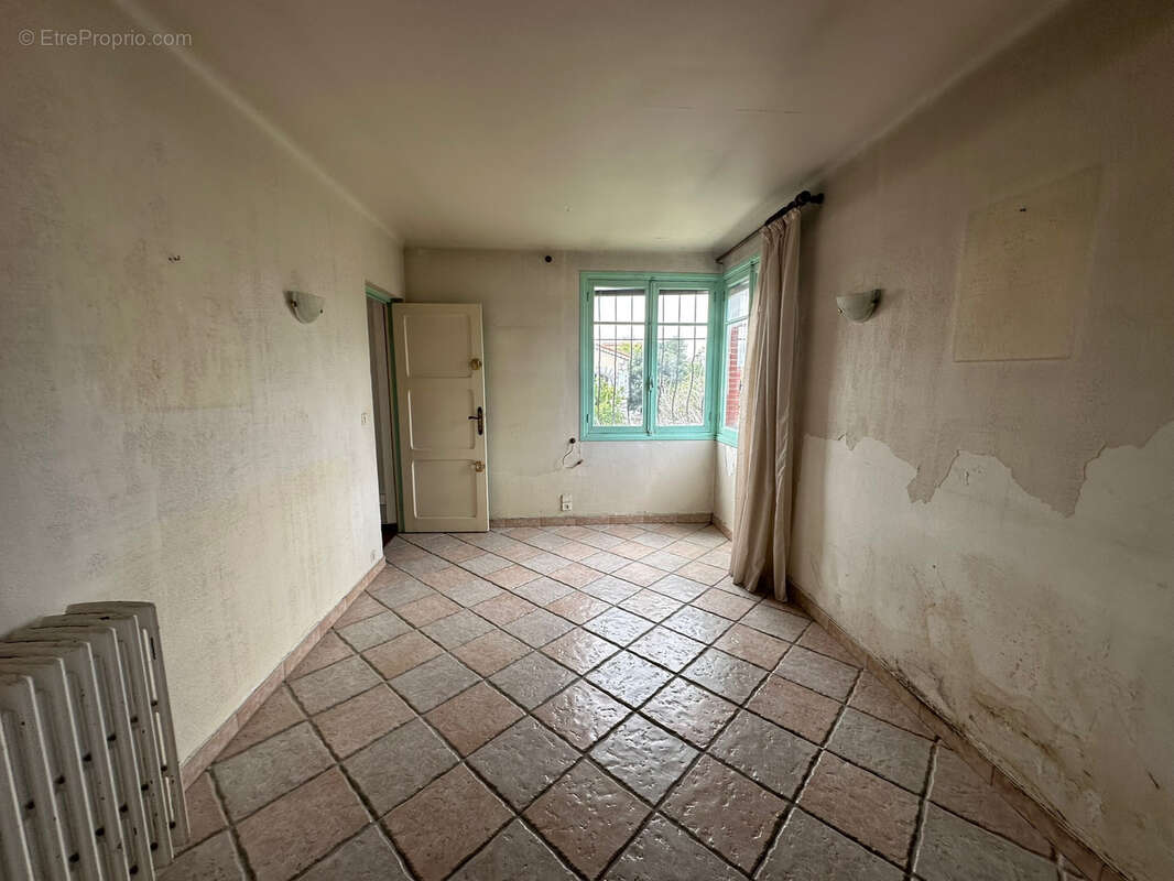 Maison à SAINT-LAURENT-DU-VAR