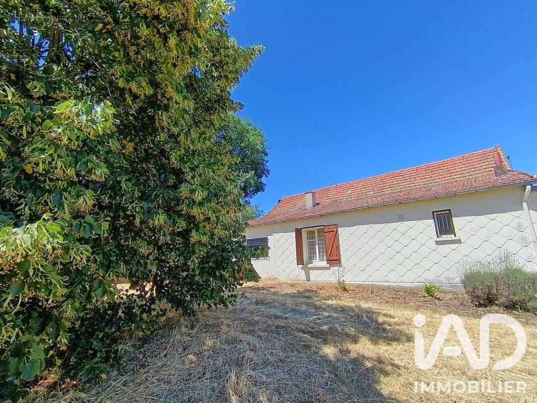 Maison 75 m² à Youx  - photo 9