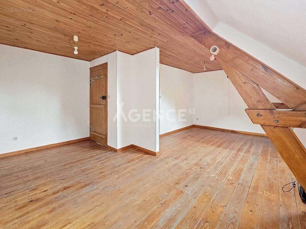 Maison à ESTREE-BLANCHE