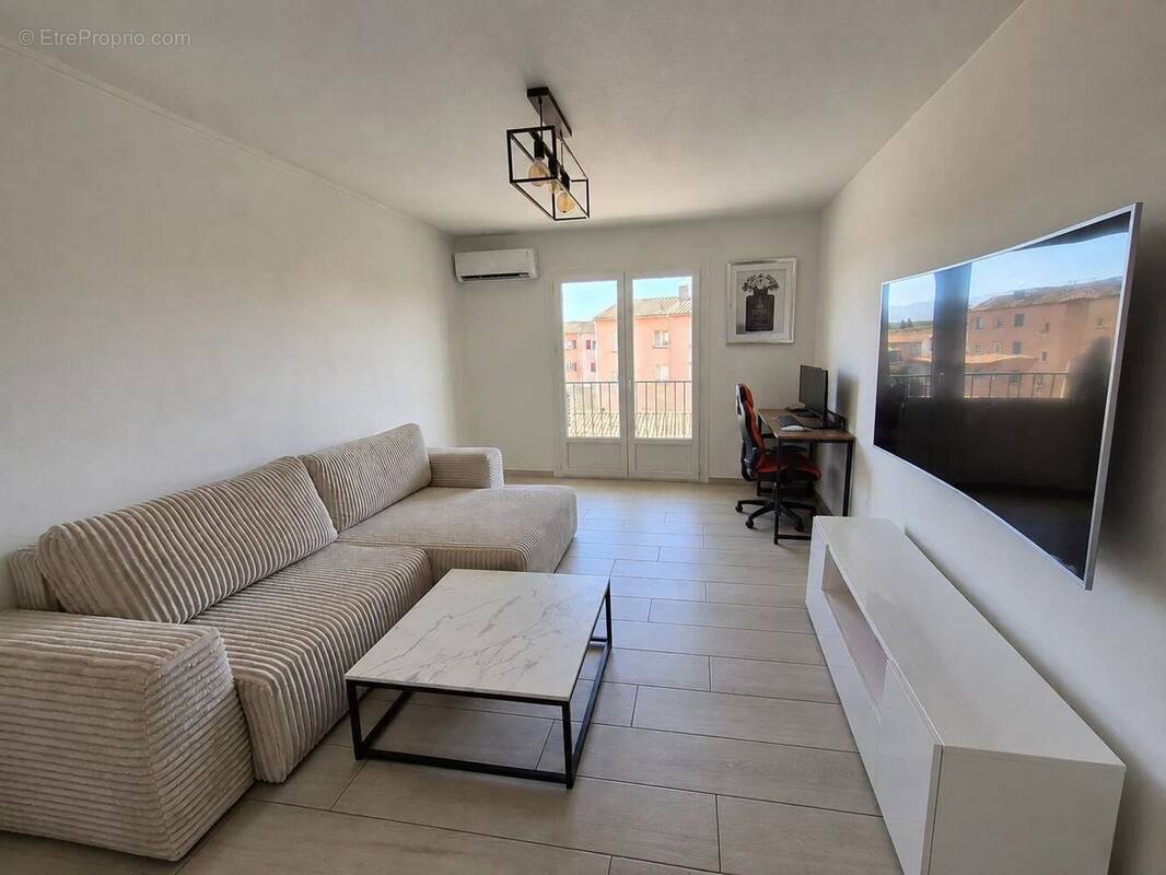 Appartement à LE LUC