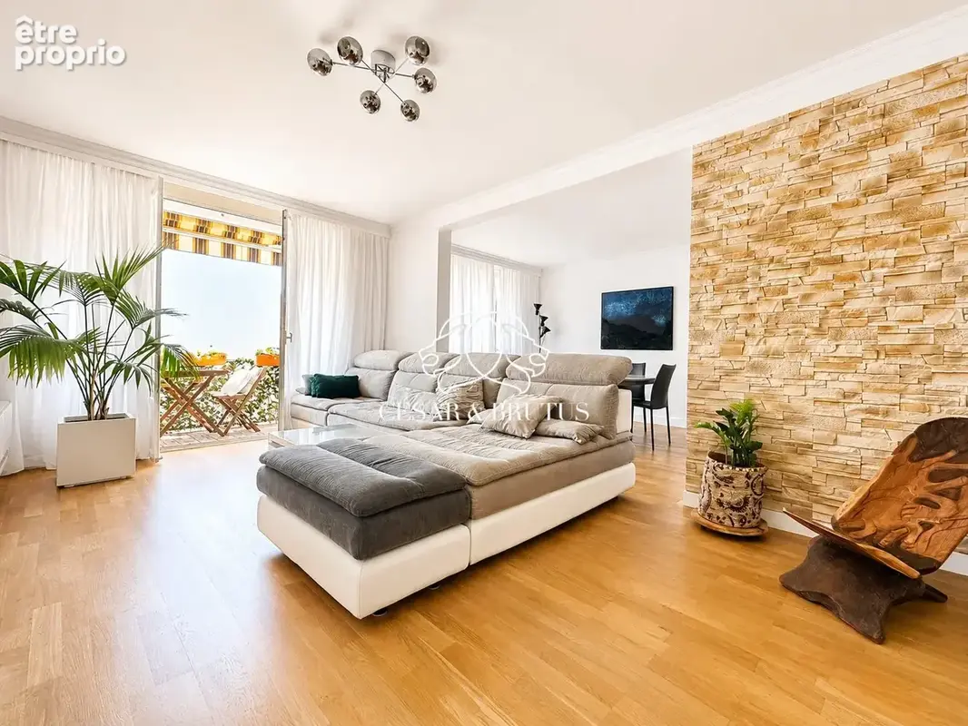 Appartement 5 pièces 108 m² à vendre à Lyon-8e (69008) - photo 2