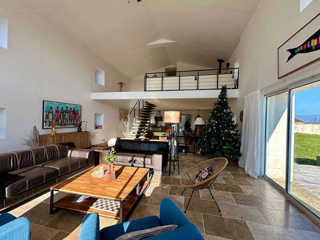 Maison à SAINT-MICHEL-EN-L'HERM