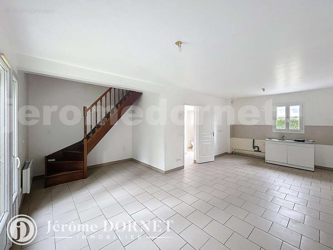 br_00002 - Maison à BRETEUIL