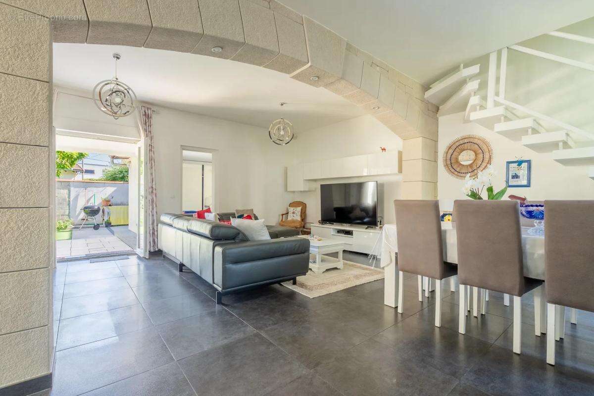 Maison à AULNAY-SOUS-BOIS